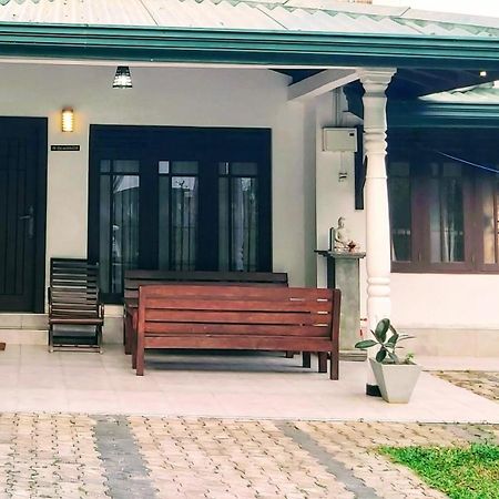 Villa Senan - 2 Apartments - Mirissa Cameră foto